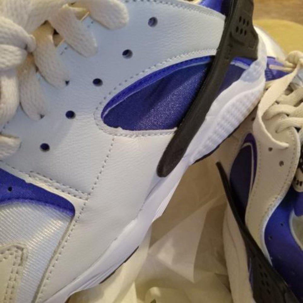 New Ice Hot Purple Rain Women's Nike Air Huarache - Picture 6 of 7